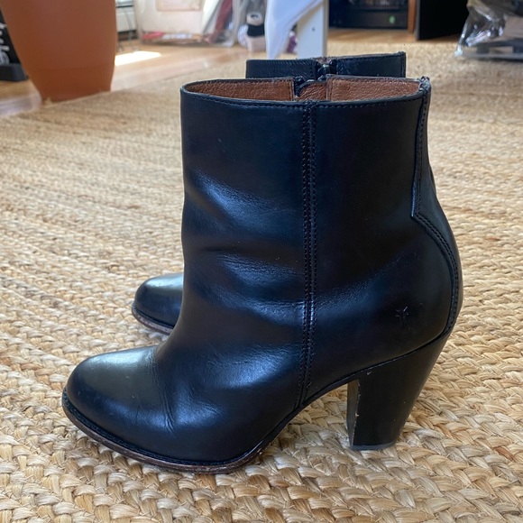 Frye Black Heel Boots Size 8.5 - Picture 7 of 8